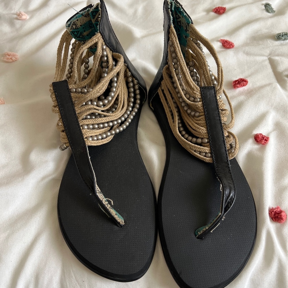 Sanuk beaded sandals 7